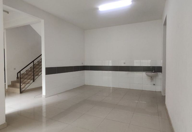 Damai 16, Setia Alam