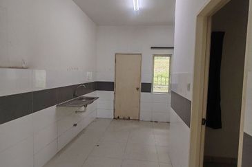 Damai 16, Setia Alam