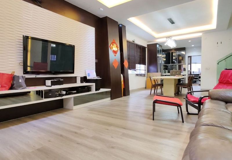 Indah 12, Setia Alam