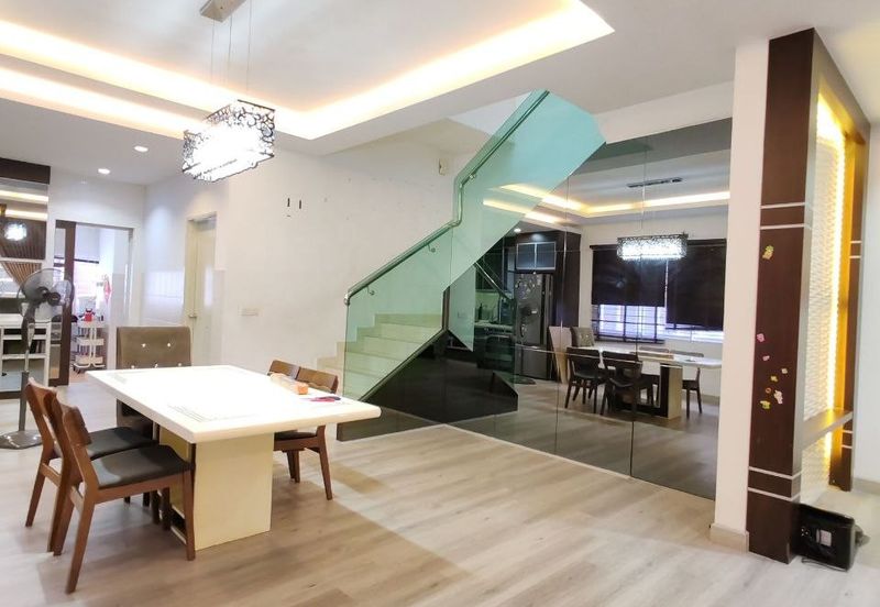 Indah 12, Setia Alam