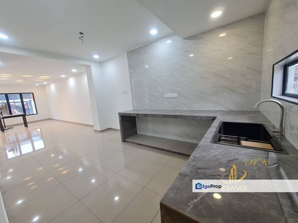 Fully Renovated + Freehold ✅️ Double Storey House for SALE | Desa Latania, Kampung Jawa Klang, Selangor, Shah Alam