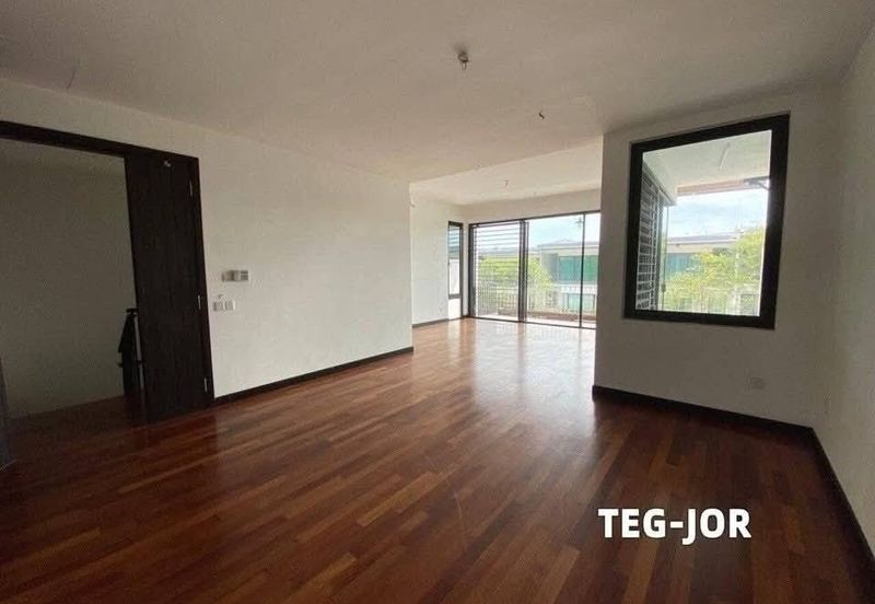 Duta Villa, Setia Alam