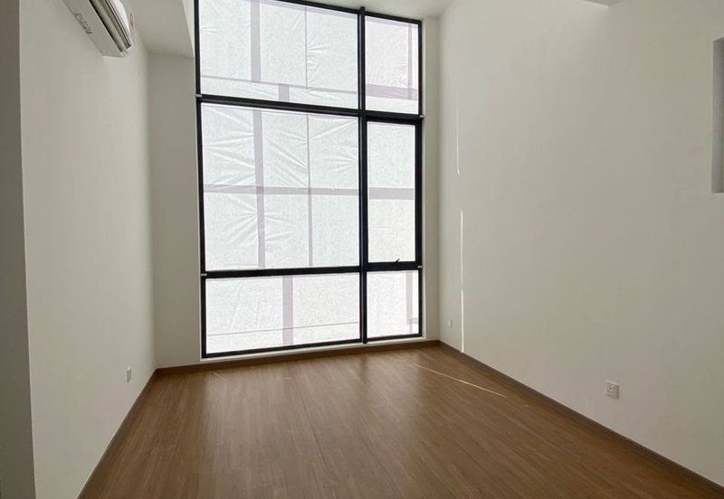 Luxura Residence @ twentyfive.7