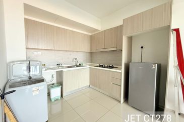 Gravit8 @ Klang South