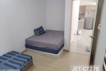 Gravit8 @ Klang South