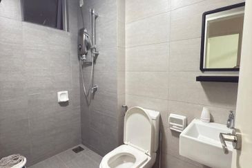 Gravit8 @ Klang South