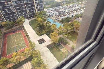 Gravit8 @ Klang South