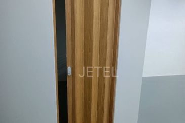 Bayu Tinggi Commercial Centre -Taipan