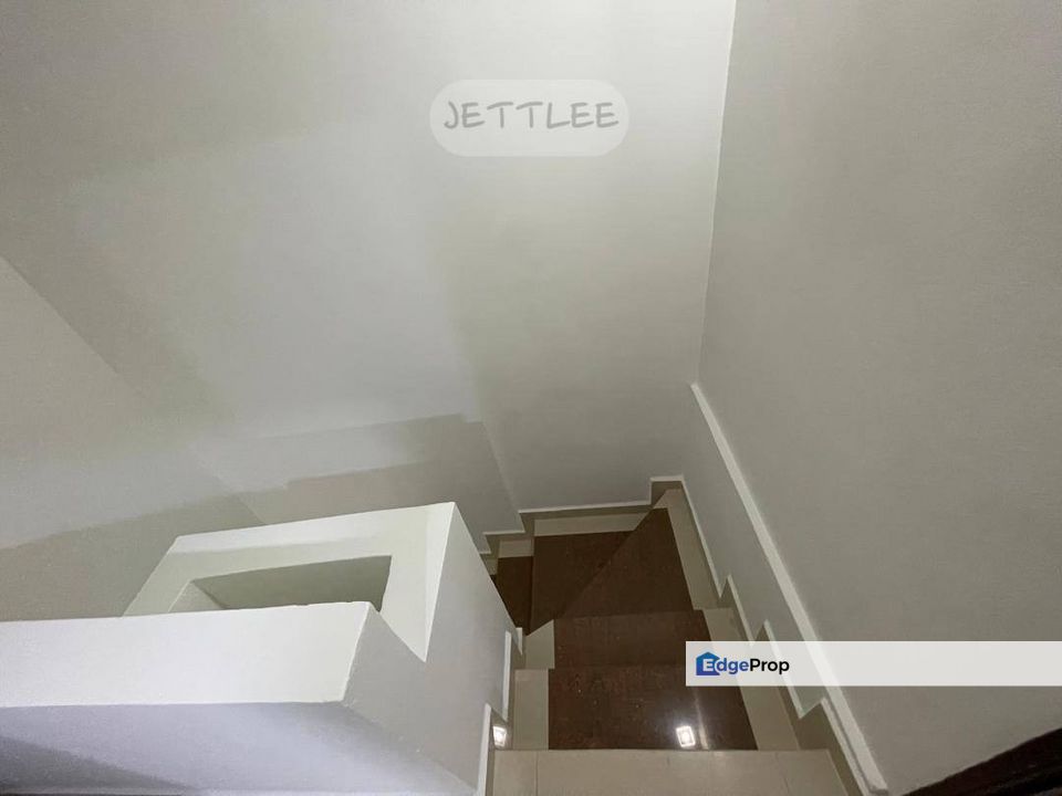 Renovated + Well Maintained ✅️ Double Storey Terrace House for SALE | Taman Klang Utama, Jalan Kapar, Klang 吧生加埔路卫星市 | 装修 + 永久地契 ✅️ 双层排屋 出售, Selangor, Klang