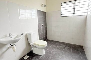 BRAND NEW + Spacious 2.5 Storey ✅️ Terrace House for SALE | Taman Sri Gadong, Telok Gadong Besar, Klang  全新 + 宽敞2.5层 ✅️ 排屋出售 | 巴生, Sri Gadong花园