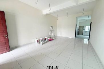 BRAND NEW + Spacious 2.5 Storey ✅️ Terrace House for SALE | Taman Sri Gadong, Telok Gadong Besar, Klang  全新 + 宽敞2.5层 ✅️ 排屋出售 | 巴生, Sri Gadong花园