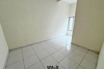 BRAND NEW + Spacious 2.5 Storey ✅️ Terrace House for SALE | Taman Sri Gadong, Telok Gadong Besar, Klang  全新 + 宽敞2.5层 ✅️ 排屋出售 | 巴生, Sri Gadong花园