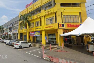 Bayu Tinggi Commercial Centre -Taipan