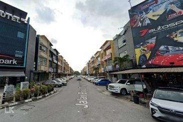 Bayu Tinggi Commercial Centre -Taipan
