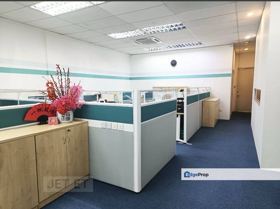 Tenanted 📈 Office Lot 💻 for Sale in The Landmark, Bandar Bukit Tinggi, Klang 已有租户 📈 办公单位 💻 出售 位于 The Landmark, 武吉丁宜镇, 巴生, Selangor, Klang
