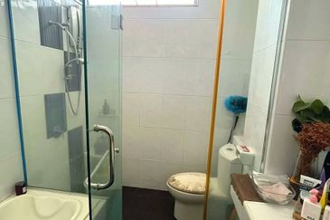 Indah 13, Setia Alam