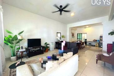 Indah 13, Setia Alam