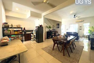 Indah 13, Setia Alam