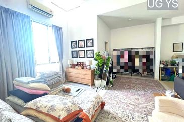 Indah 13, Setia Alam