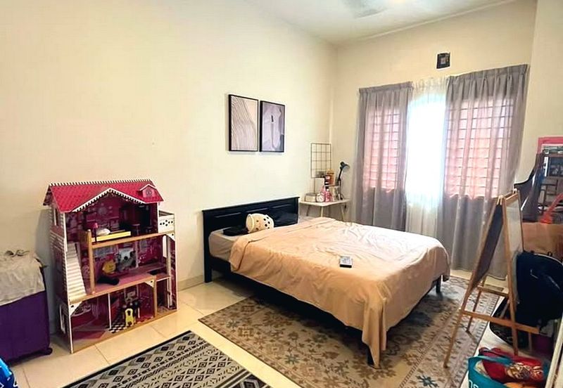 Indah 13, Setia Alam