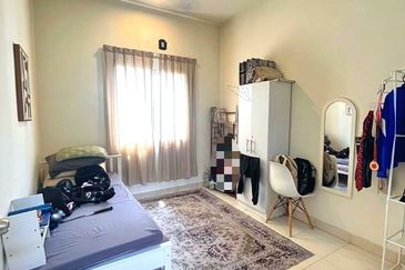 Indah 13, Setia Alam