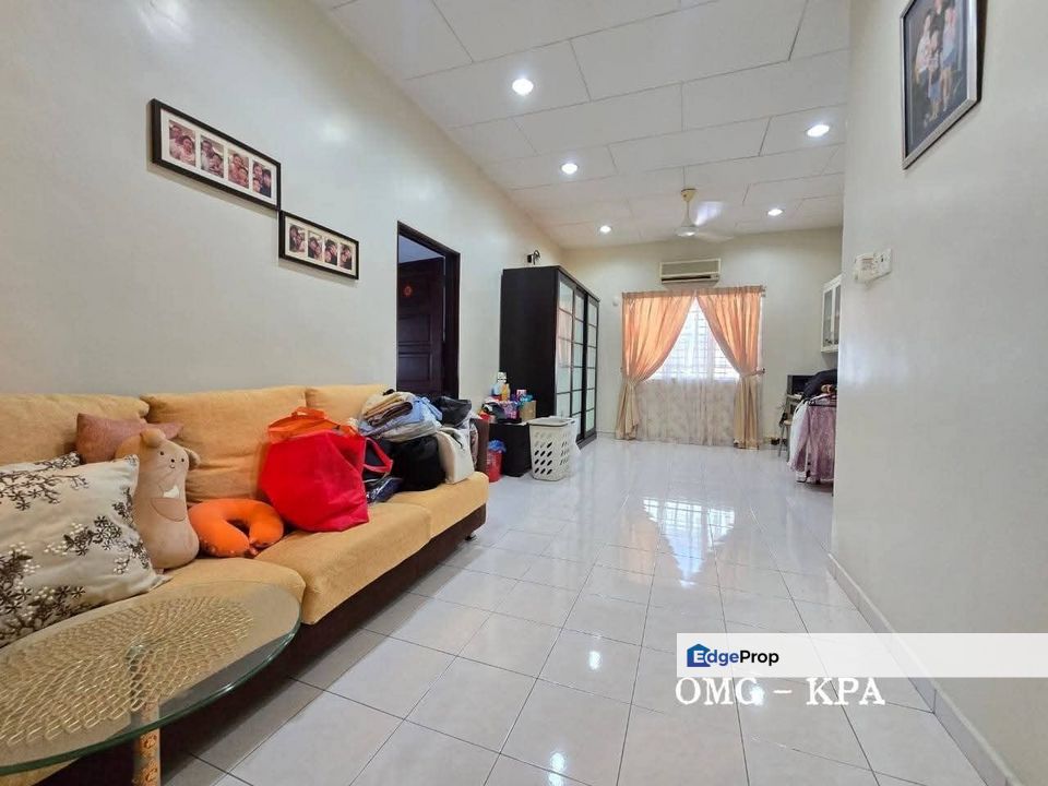 Spacious Family Sanctuary 💫 Renovated & Extended Living 🏡 2 Storey Semi-D for Sale in Batu Belah, Klang | 巴生宽敞家庭避风港，翻新扩展空间双层半独立式洋楼, Selangor, Klang