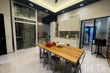 Duta Villa, Setia Alam