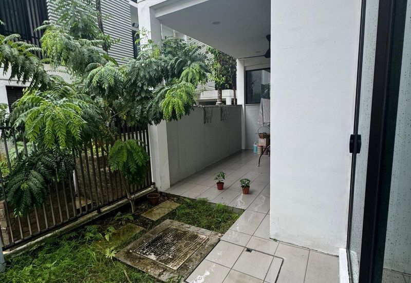 Duta Villa, Setia Alam