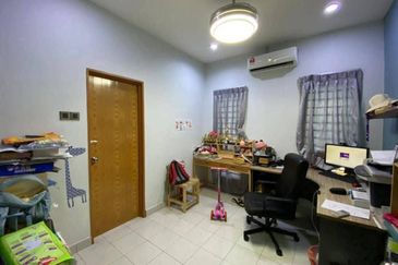 Jalan Makyong, Bandar Bukit Raja