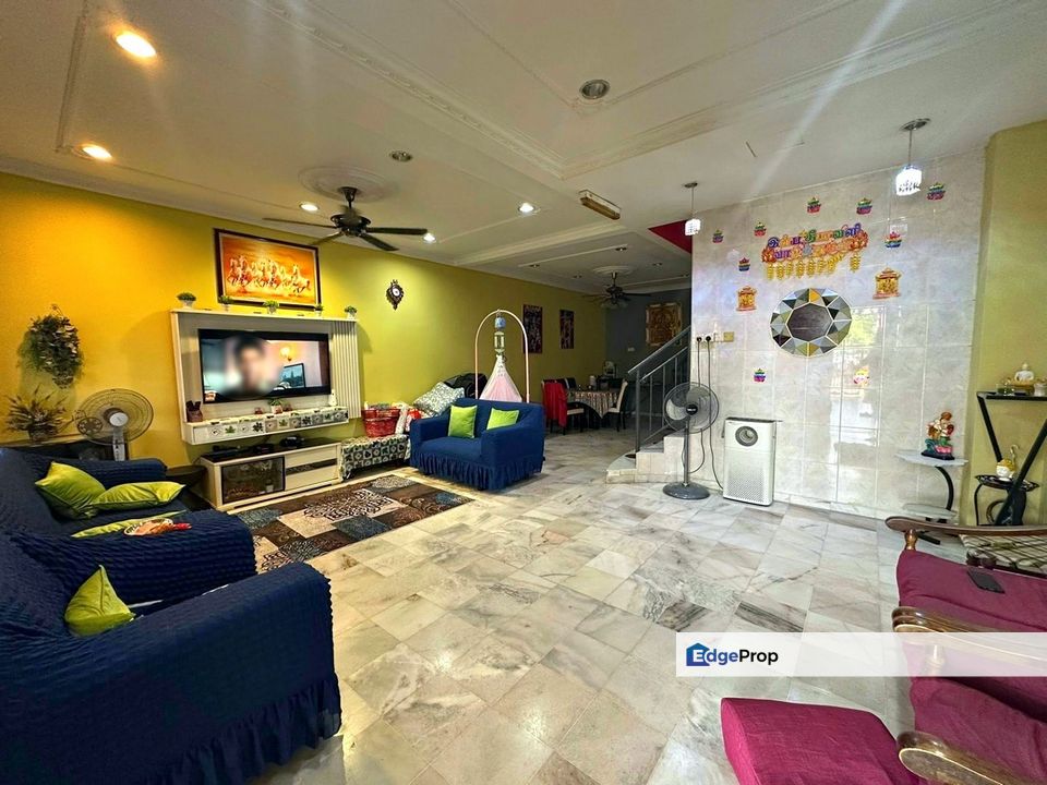 Flow-Through Layout 🎵 2 Storey Terrace for SALE @ Taman Sri Andalas │ 通透格局 • 双层排屋出售, Selangor, Klang