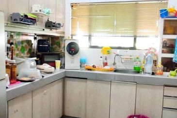 Avira @ Bandar Bukit Raja