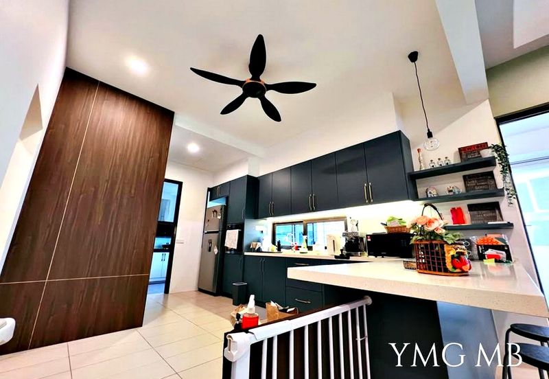 ATHIRA, Bandar Bukit Raja