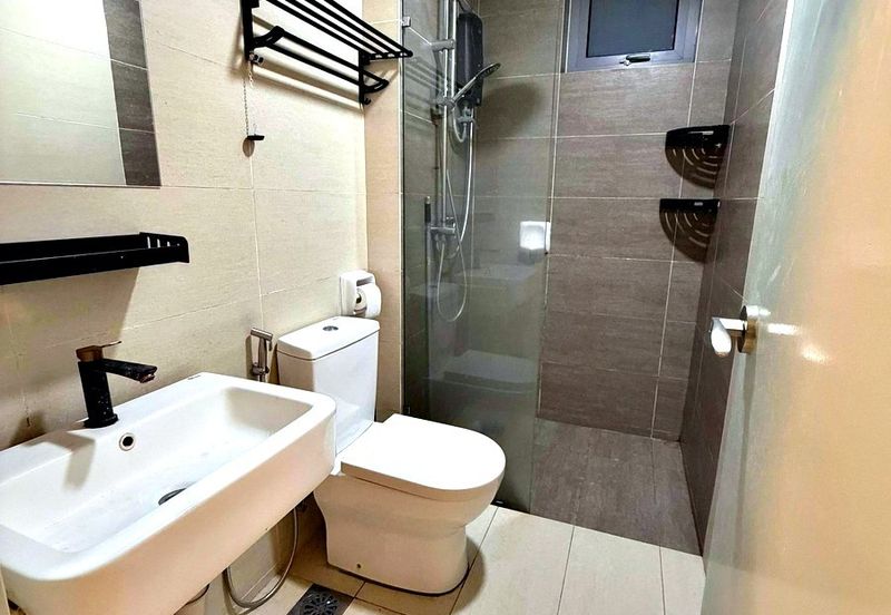 Adria Residence @ Gravit8