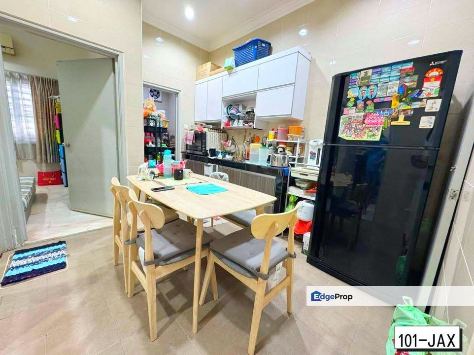 Bright & Joyful 🌞 Renovated Terrace for SALE @ Bukit Raja, Klang │ 明亮喜悦 • 单层排屋 待售, Selangor, Klang