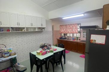 Taman Tepi Sungai ( Taman Teluk Pulai Indah )