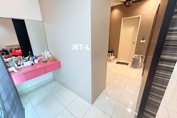 Indah 12, Setia Alam