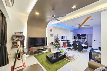 Indah 12, Setia Alam