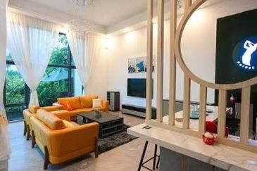 Forest City Golf Resort, Gelang Petah