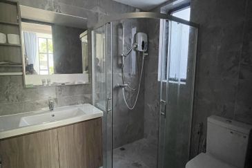 Forest City Golf Resort, Gelang Petah