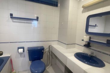 Aloha Tower Condominium