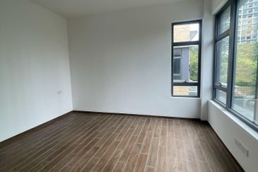 Anise Pearl @ Forest City