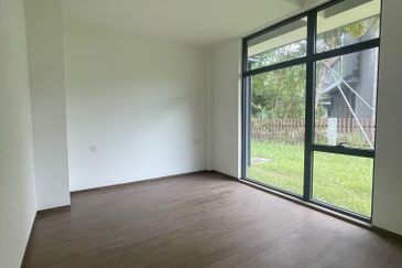 Anise Pearl @ Forest City