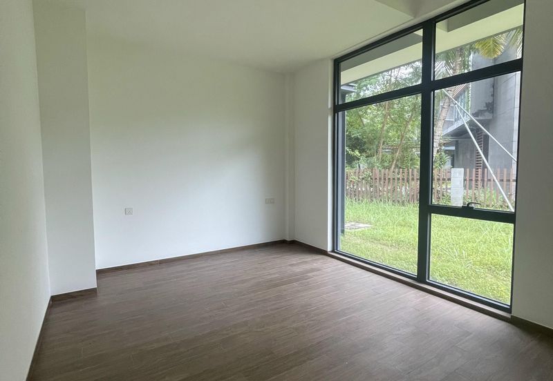 Anise Pearl @ Forest City