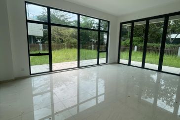 Anise Pearl @ Forest City