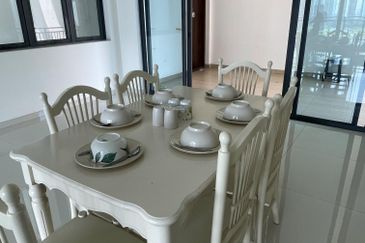 Cerulean Bay @ Forest City