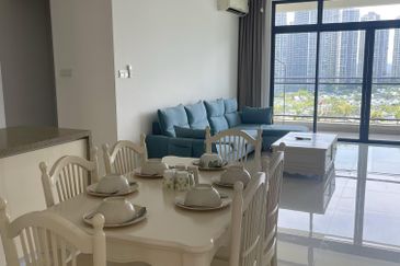 Cerulean Bay @ Forest City