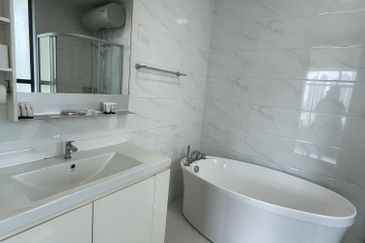 Cerulean Bay @ Forest City