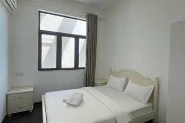 Cerulean Bay @ Forest City