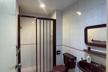 Aloha Tower Condominium