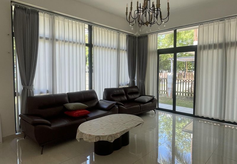 Anise Pearl @ Forest City